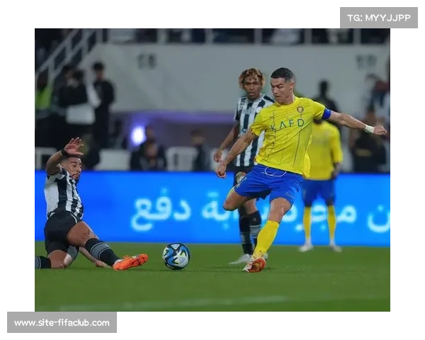 C罗倒钩破门入围FIFA年度最佳进球前三激烈角逐