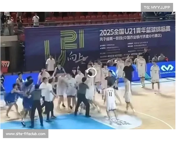 阿根廷与多米尼加男篮美洲杯赛后大规模冲突爆发 场面失控引发关注